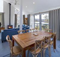 'Matilda' - Spacious  centrally located with great lake views - Brisbane Tourism