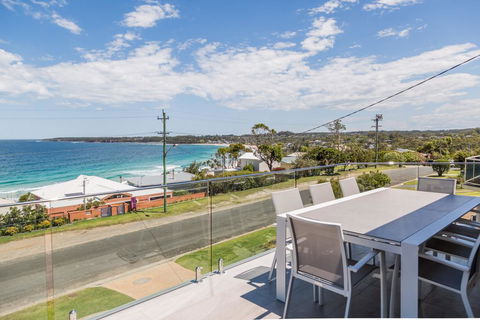 'Salt & Light' Mollymook - Tourism Brisbane 0