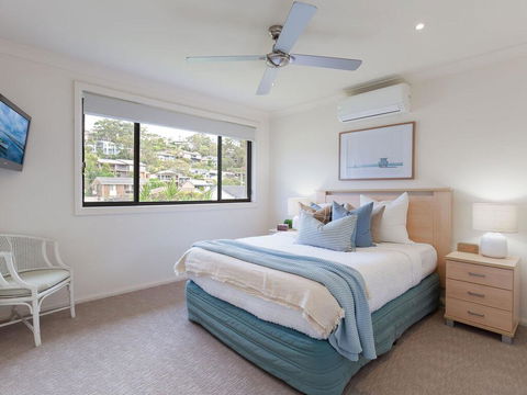 'Sandy Point Haven', 21a Sandy Point Rd - Stylish Haven With WIFI, Air Conditioning & Water Views - Tourism Brisbane 0