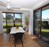 'Time and Tide' 1 - Ground Floor with Water Views - Brisbane Tourism