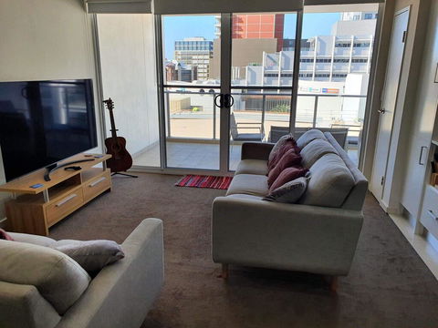 (just Listed) Bolton St 1br 350m Walk To Newcastle Beach +++ Wifi End Eand - Tourism Brisbane 1