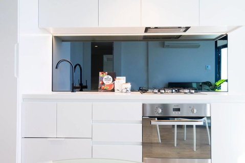 08, 1Bd 1Bth SkyCastle, Lvl 55 StunningView, FreeTram - Tourism Brisbane 2