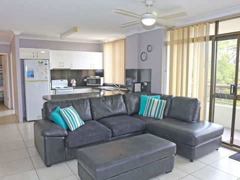 1 'The Commodore' 9-11 Donald St - Ground Floor Unit, Close To Shops, Cafe's And Marina - Tourism Brisbane 0