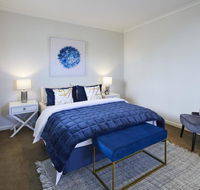 1 Bdrm Top Floor Apt With Sunroom - Brisbane Tourism