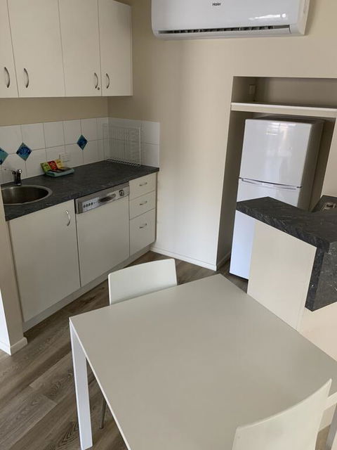 1 Bedroom Unit In 4 Star Tropical Resort In Noosaville - Tourism Brisbane 2