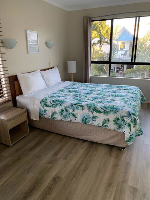 1 Bedroom Unit In 4 Star Tropical Resort In Noosaville - Tourism Brisbane 0