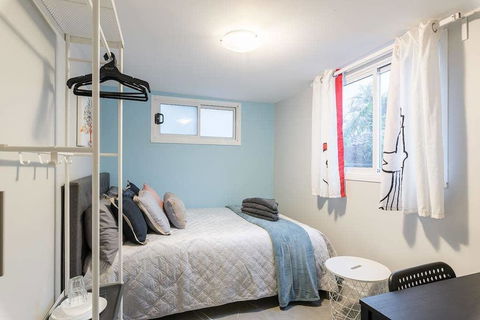 1 Double Quaint Grannyflat Private Room Near Public Transport - SHAREHOUSE - Tourism Brisbane 0