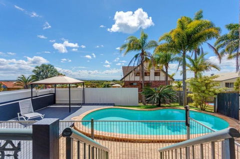1-33 Tingira Close - Rainbow Beach, Gorgeous Ocean Views, Swimming Pool, Air Conditioning - Tourism Brisbane 3