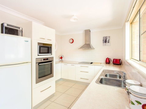 1/4 Huntly Close - Brisbane Tourism 1