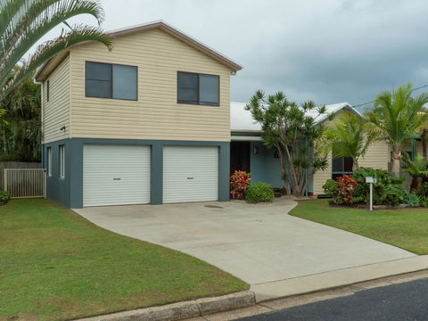 10 Bellgrove Street - Sawtell, NSW - Tourism Brisbane 0