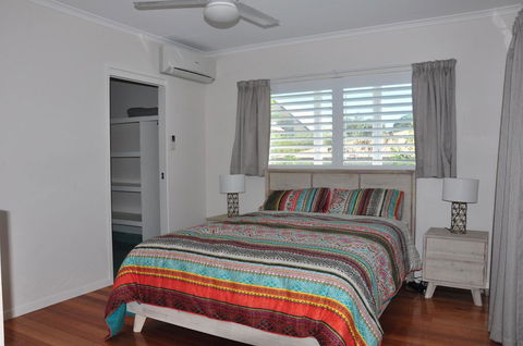 10 Double Island Drive - Modern Family Home, Centrally Located, Swimming Pool & Outdoor Area - Tourism Brisbane 1