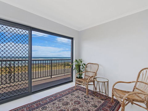 10 OCEAN VILLA - Tourism Brisbane 2
