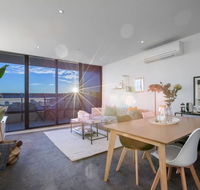 107 Light Filled Cozy Apt in the Heart of St Kilda - Tourism Brisbane