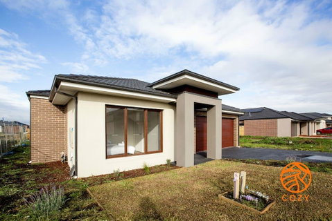 109, Cozy Cranbourne Family House, 5Bed2Bath2Parking - Brisbane Tourism 0
