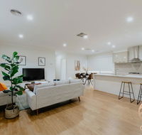 118 Refreshing 3BR Werribee Family House - Tourism Brisbane