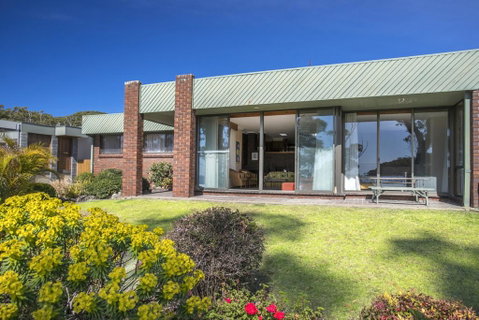 16 Shipton Cres - Secluded Away - Brisbane Tourism 3