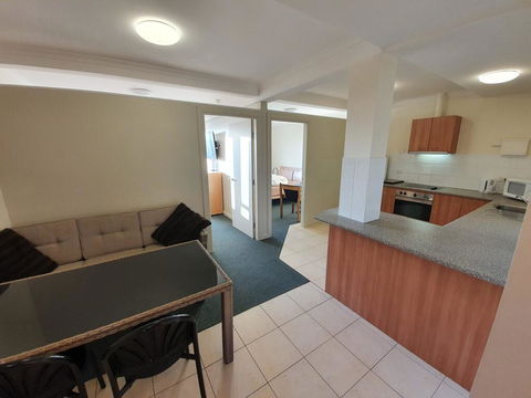 17 Lakeview Plaza - Brisbane Tourism 1