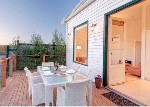 1880s Kananook Boutique Historic Luxury Apartment FSC Private Villa Bairnsdale - Tourism Brisbane 0