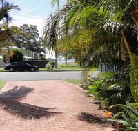 2 'Copacabana' 61 Sandy Point Road - cute unit with water views from the balcony - Tourism Brisbane