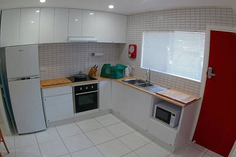 2 Bedroom Apartment In Surfers Central - Tourism Brisbane 1