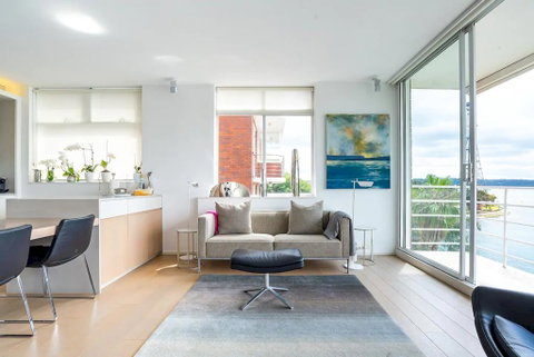 2 Bedroom Apartment With Bay View - Brisbane Tourism 0