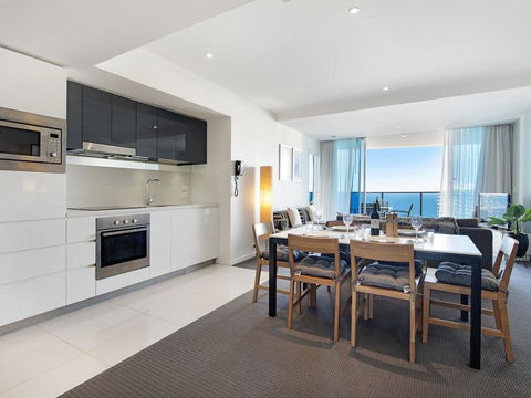2 Bedroom Ocean View 27 Floors Above H-Residences - Tourism Brisbane 1