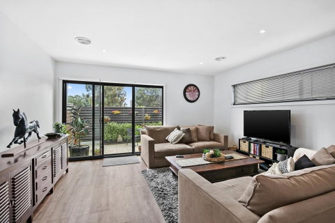2 Bedroom Townhouse - Family & Corporate Bookings Only - Brisbane Tourism 1