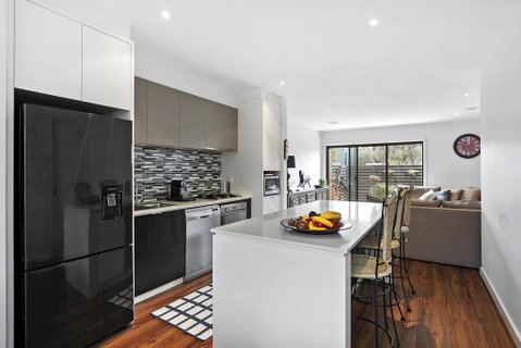 2 Bedroom Townhouse - Family & Corporate Bookings Only - Brisbane Tourism 0