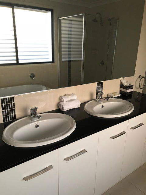 21 On Hursley Motel Apartments - Tourism Brisbane 3