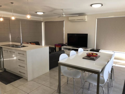 21 On Hursley Motel Apartments - Tourism Brisbane 1