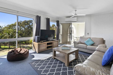 22 The Islander Resort - Tourism Brisbane 0