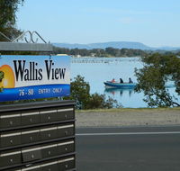 26 Wallis View - Opposite the Lake - 3 Bedroom Apartment - Sleeps 8 - Brisbane Tourism