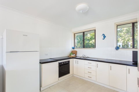 26 Wallis View - Opposite The Lake - 3 Bedroom Apartment - Sleeps 8 - Brisbane Tourism 3