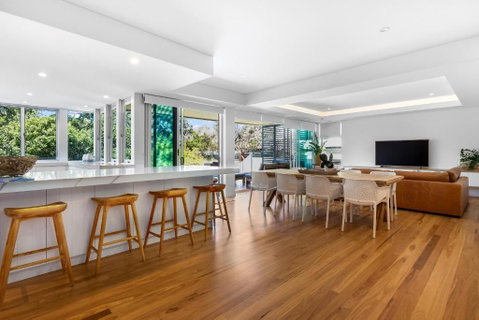 BEACH01- Mooloolaba Beachfront Apartment With Private Pool - Tourism Brisbane 0