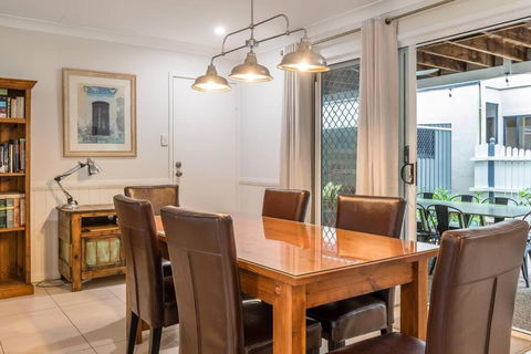 BirdCall Yeronga - Inner City Couples Sanctuary - Brisbane Tourism 3