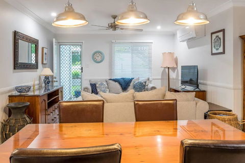 BirdCall Yeronga - Inner City Couples Sanctuary - Brisbane Tourism 0