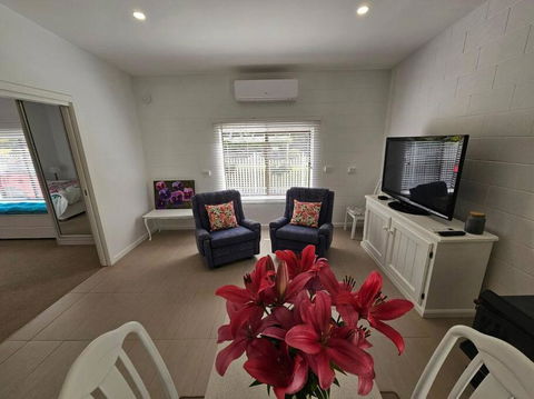 Blossom Cottage - Cosy Retreat - Tourism Brisbane 1