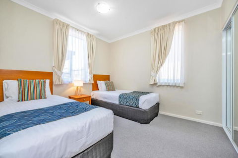 C Mandurah Apartment Resort - Brisbane 4u 3