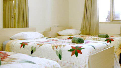 CATALINA Lake-front RETREAT - Brisbane 4u 3