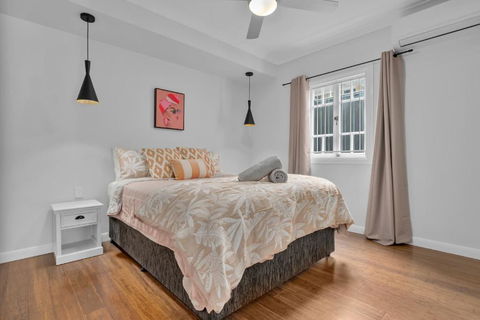 Cedar Street Lodge Lower 2BR Petyard - Tourism Brisbane 3