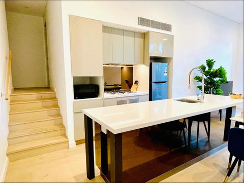 Charming And Cozy 3 Bedroom Condo Parking, Wi-Fi - Tourism Brisbane 0