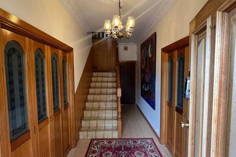 Croydon Beautiful Entire Top Floor 200sqm - Tourism Brisbane 2