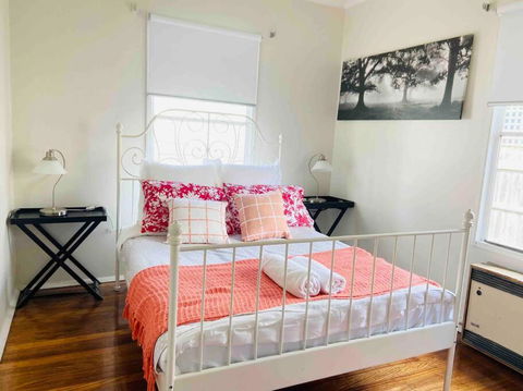 D122 Lovely London Home - Tourism Brisbane 3