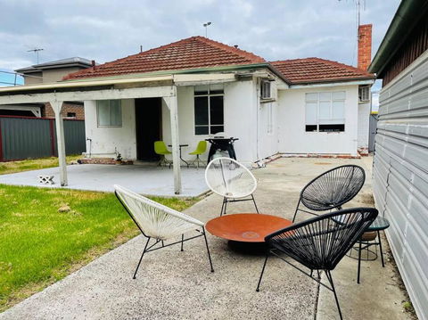 D123 Super Sun Shine Stay - Tourism Brisbane 0