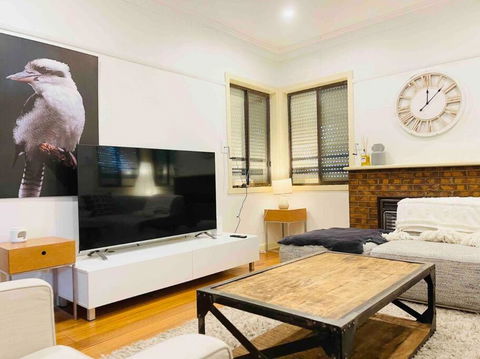 D139 Norfolk Cottage Stay - Tourism Brisbane 0