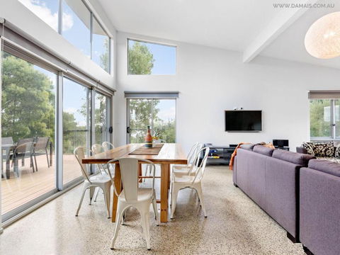 Damais - 4 King Or 8 Single Beds WiFi, Netflix, Alexa, Pet Friendly - Tourism Brisbane 4