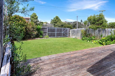 Dare Street Family Getaway- Walk To Beach + Shops - Tourism Brisbane 3