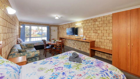 Darling River Motel - Brisbane Tourism 2