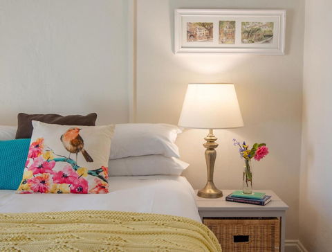 Dawns Sleeps 4 In 2 Queens With 2 Ensuites Wifi In Town. - Tourism Brisbane 3