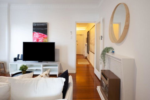 Deco Amour, Bellevue Hill Isyd - Tourism Brisbane 1